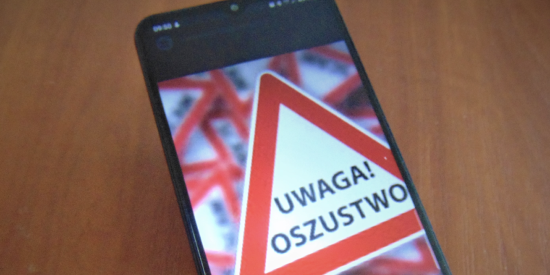 Ostrzeżenie policji przed oszustwem metodą na fałszywego policjanta i pracownika banku – mieszkaniec Oświęcimia stracił 200 000 zł, kwiecień 2026