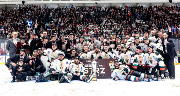 Hokeiści GKS Tychy świętują siódme mistrzostwo Polski po wygranej z GKS Katowice 7:2 w czwartym meczu finałowym Tauron Hokej Ligi, 7 kwietnia 2026